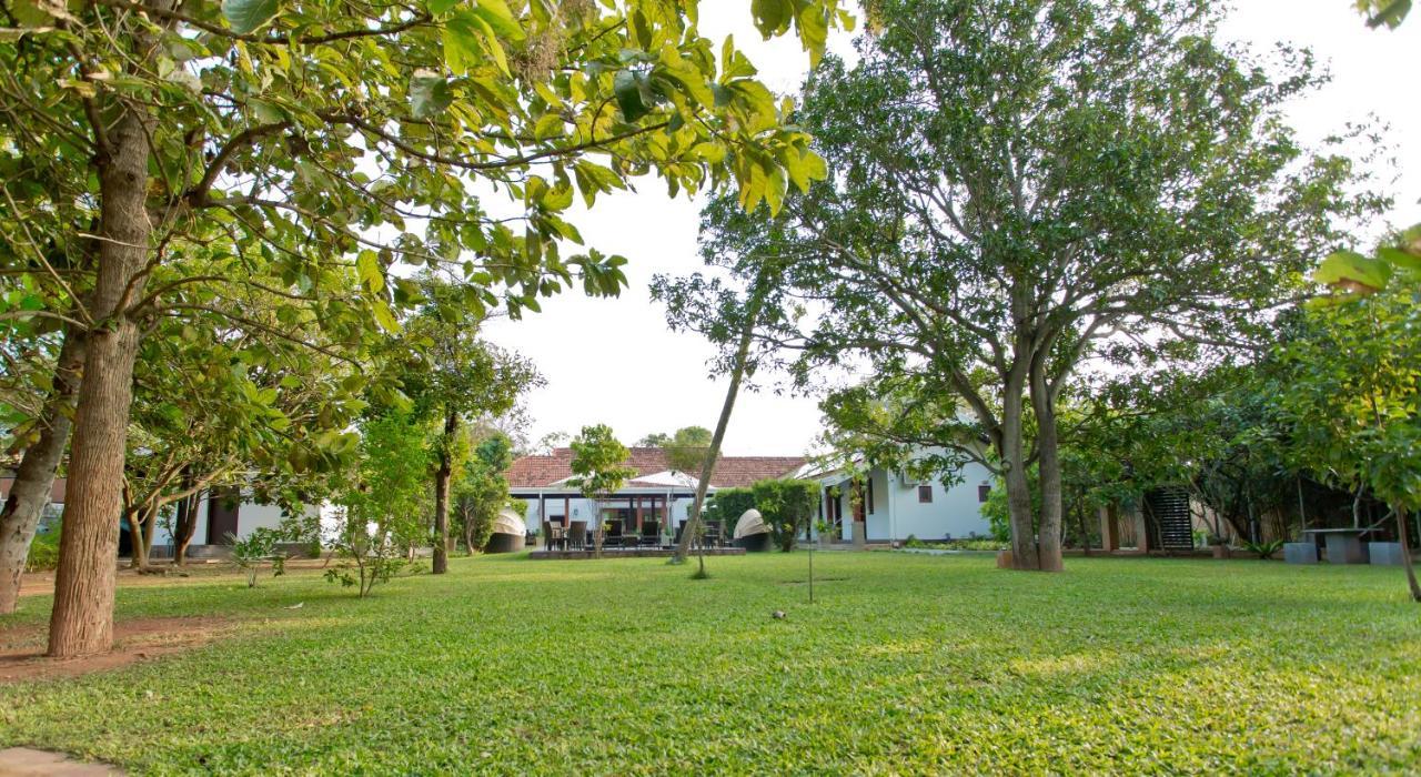 Swanee Grand Hotell Negombo Eksteriør bilde