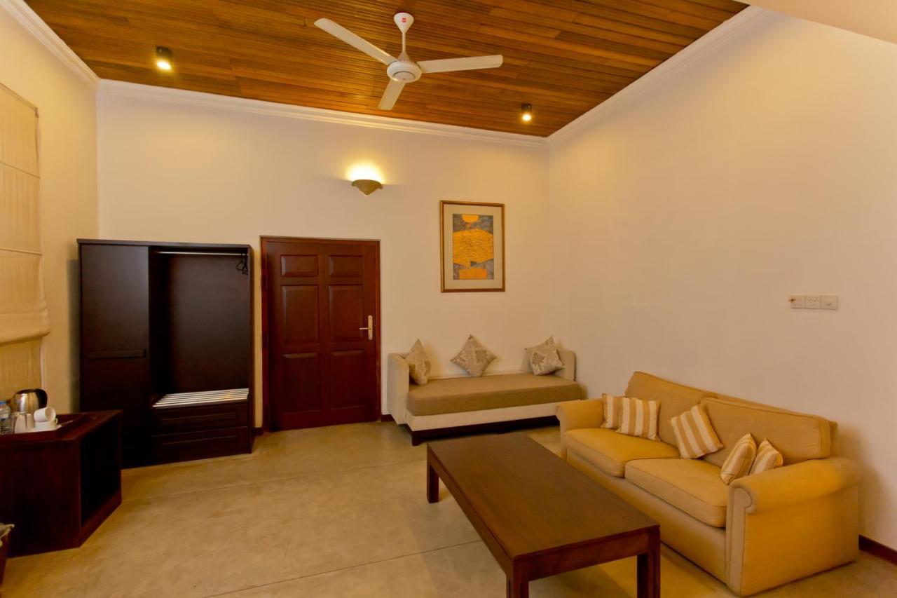 Swanee Grand Hotell Negombo Eksteriør bilde